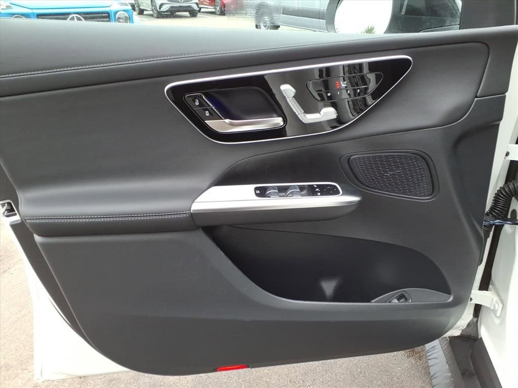 New 2026 Mercedes-Benz GLC 300 4MATIC image 11