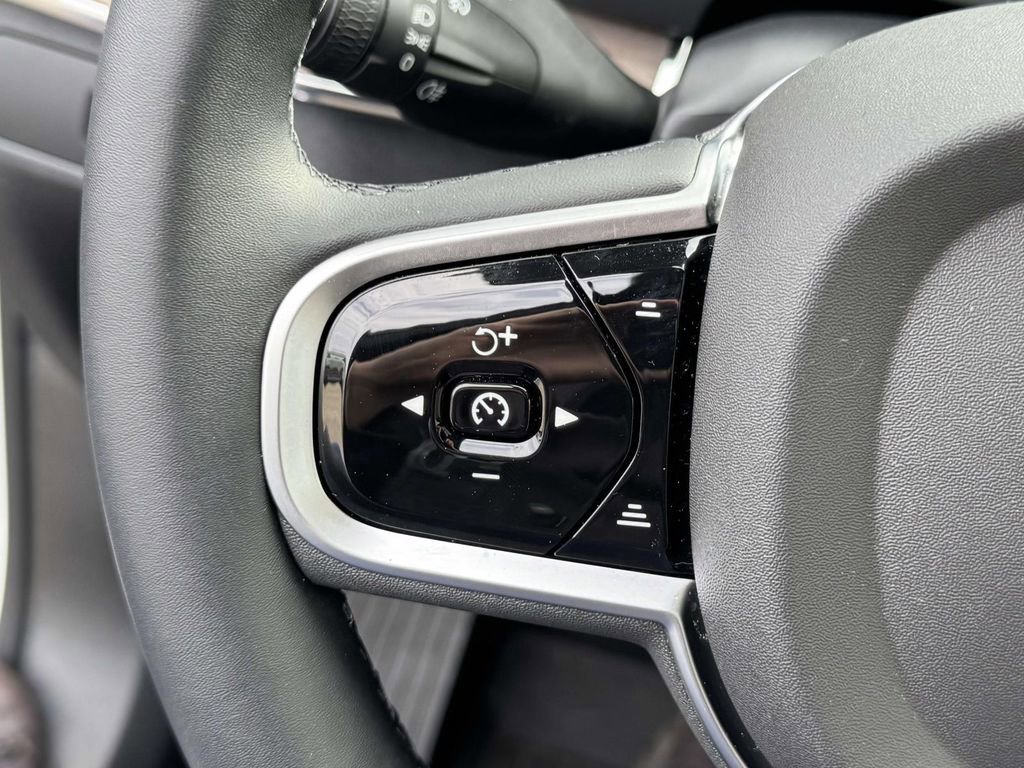 Certified 2026 Volvo XC90 B6 Plus w/ Protection Package image 20