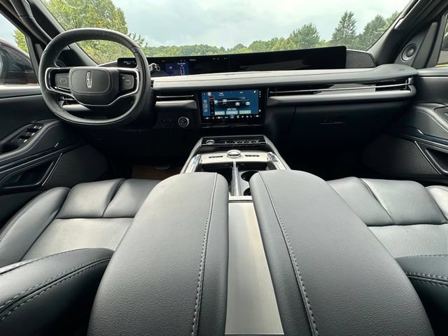 New 2027 Lincoln Navigator Reserve w/ Jet Appearance Package AWD/4WD image 20