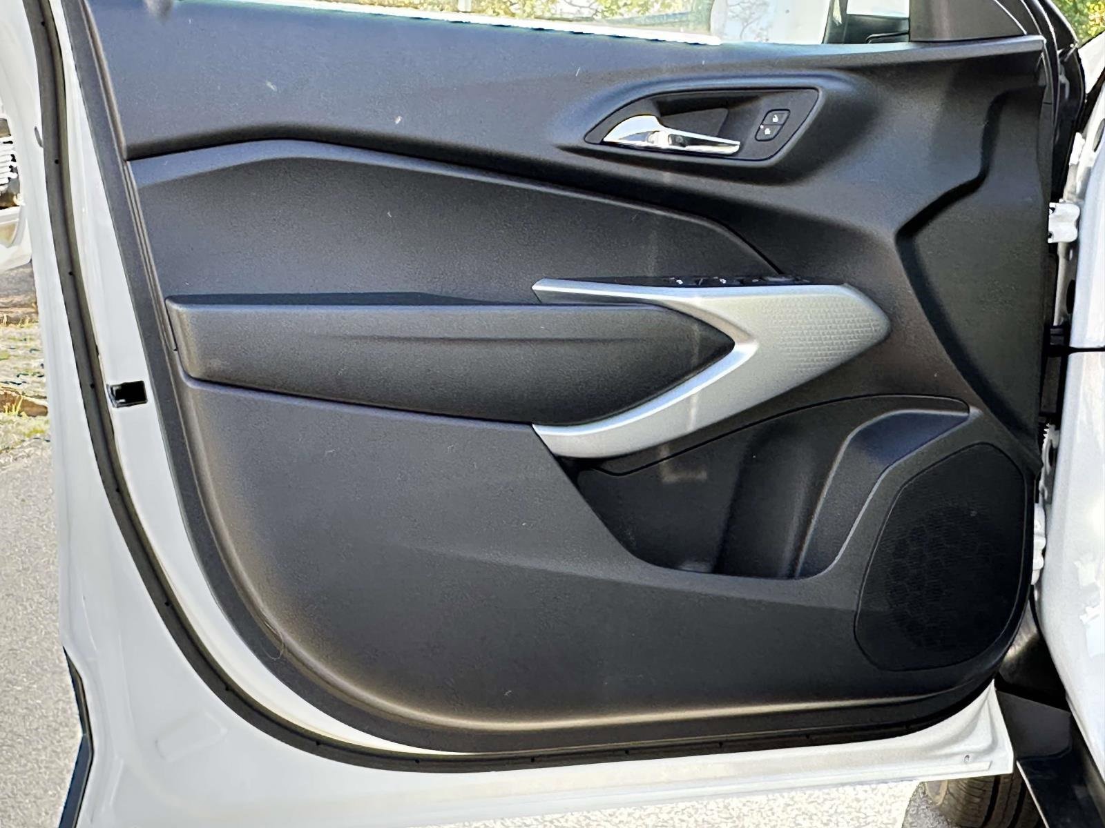 New 2026 Chevrolet Trax LS w/ LS Convenience Package image 18