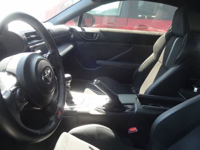 Used 2022 Toyota GR86 Premium RWD image 9