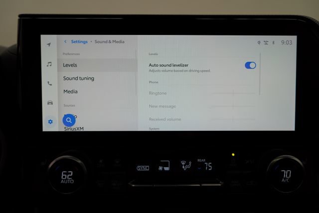 Used 2023 Toyota Highlander XSE image 43