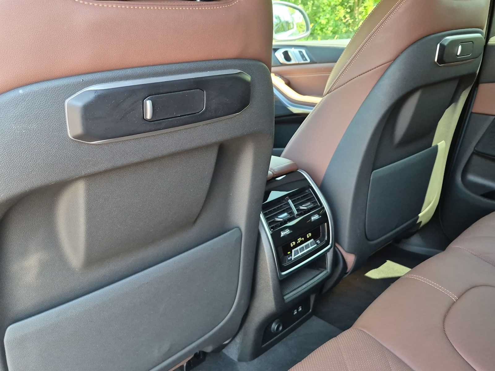 Used 2024 BMW X5 xDrive40i w/ Parking Assistance Package AWD/4WD image 18