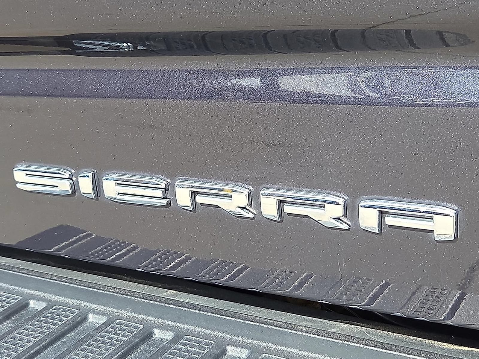 Used 2025 GMC Sierra 1500 Denali w/ Technology Package AWD/4WD image 9