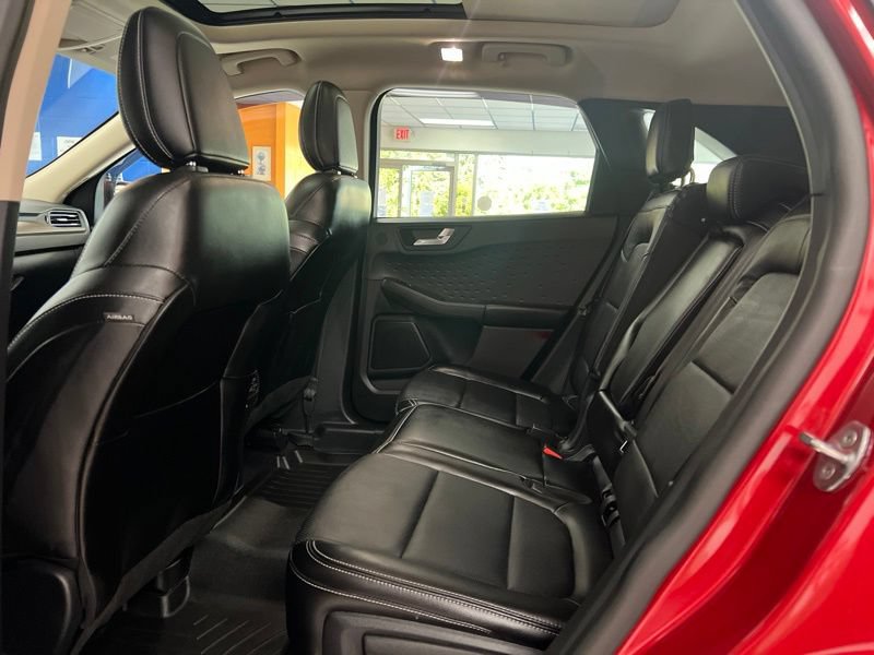 Used 2020 Ford Escape Titanium AWD/4WD image 16