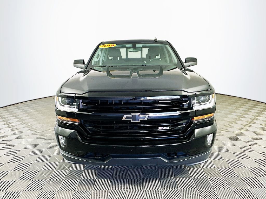 Used 2018 Chevrolet Silverado 1500 LT w/ Midnight Edition AWD/4WD image 4