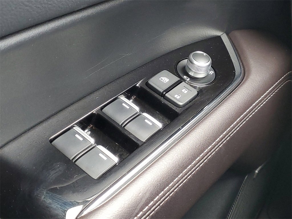 Used 2025 MAZDA CX-5 Signature image 17