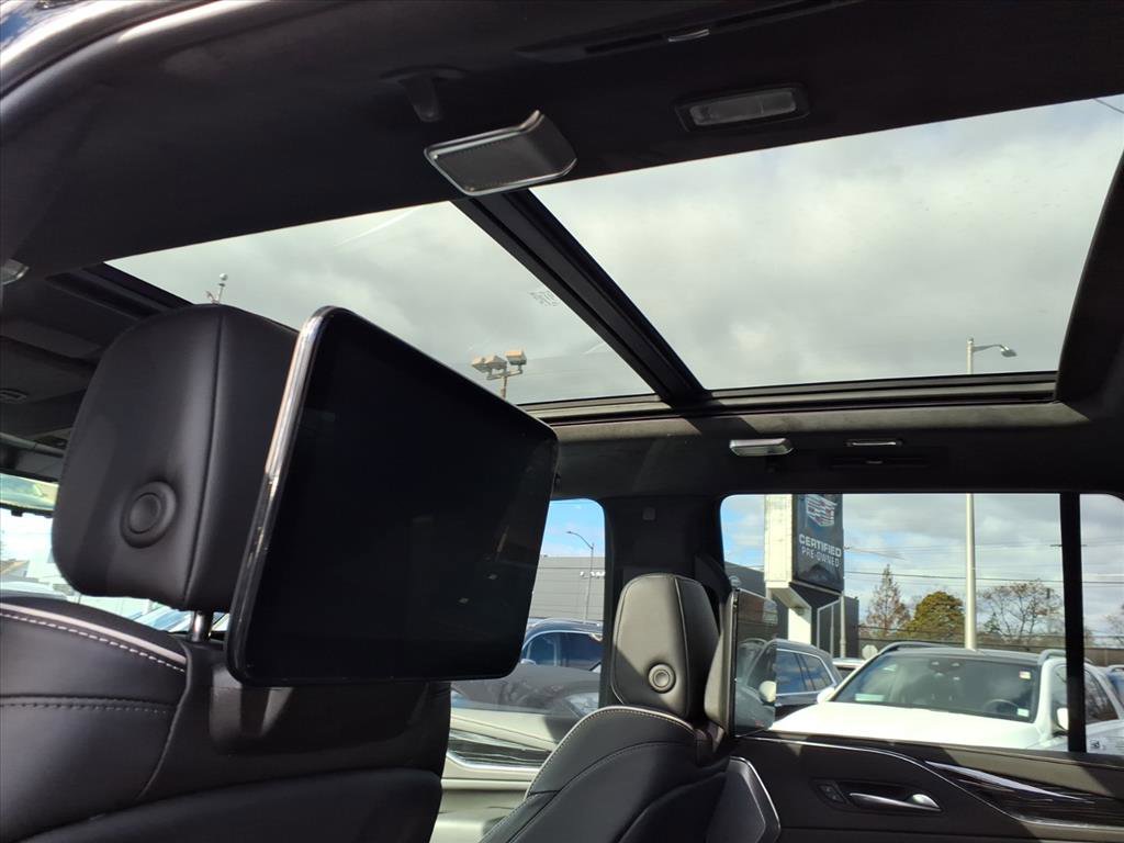 Certified 2023 Cadillac Escalade V image 18