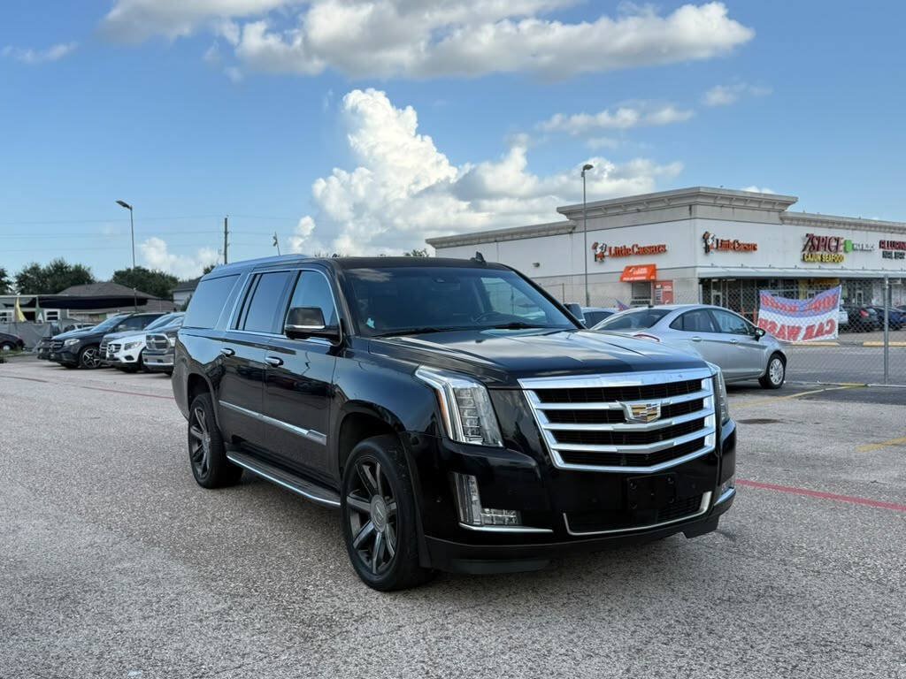 Used 2017 Cadillac Escalade ESV Premium Luxury AWD/4WD image 7