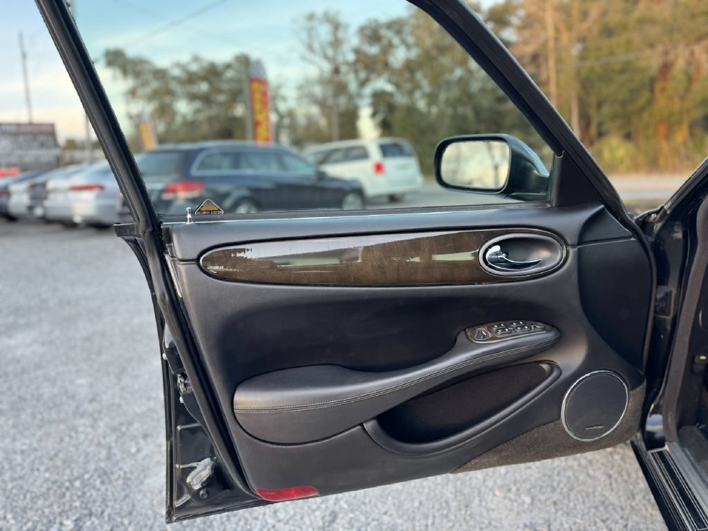 Used 1998 Jaguar XJ8 RWD image 8