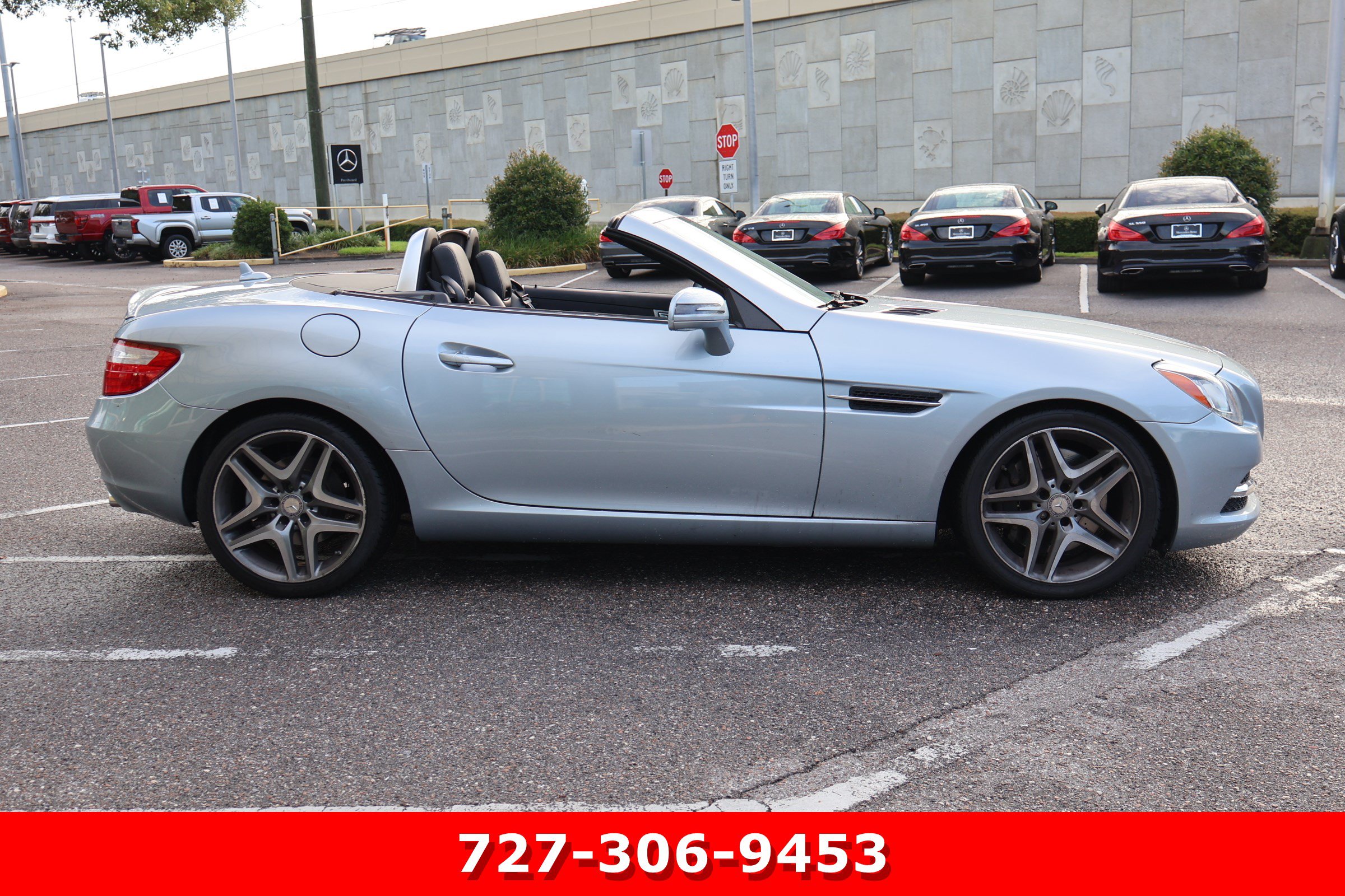 Used 2013 Mercedes-Benz SLK 350 image 11