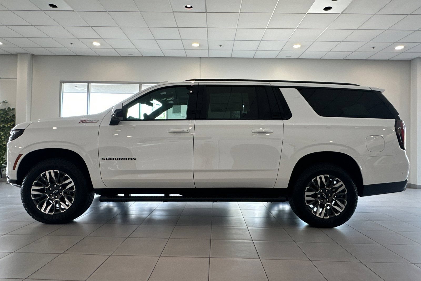 New 2026 Chevrolet Suburban Z71 w/ Sun And Tow Package AWD/4WD image 5