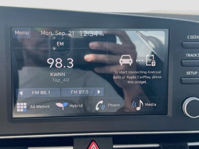 New 2026 Hyundai Elantra Hybrid FWD image 17