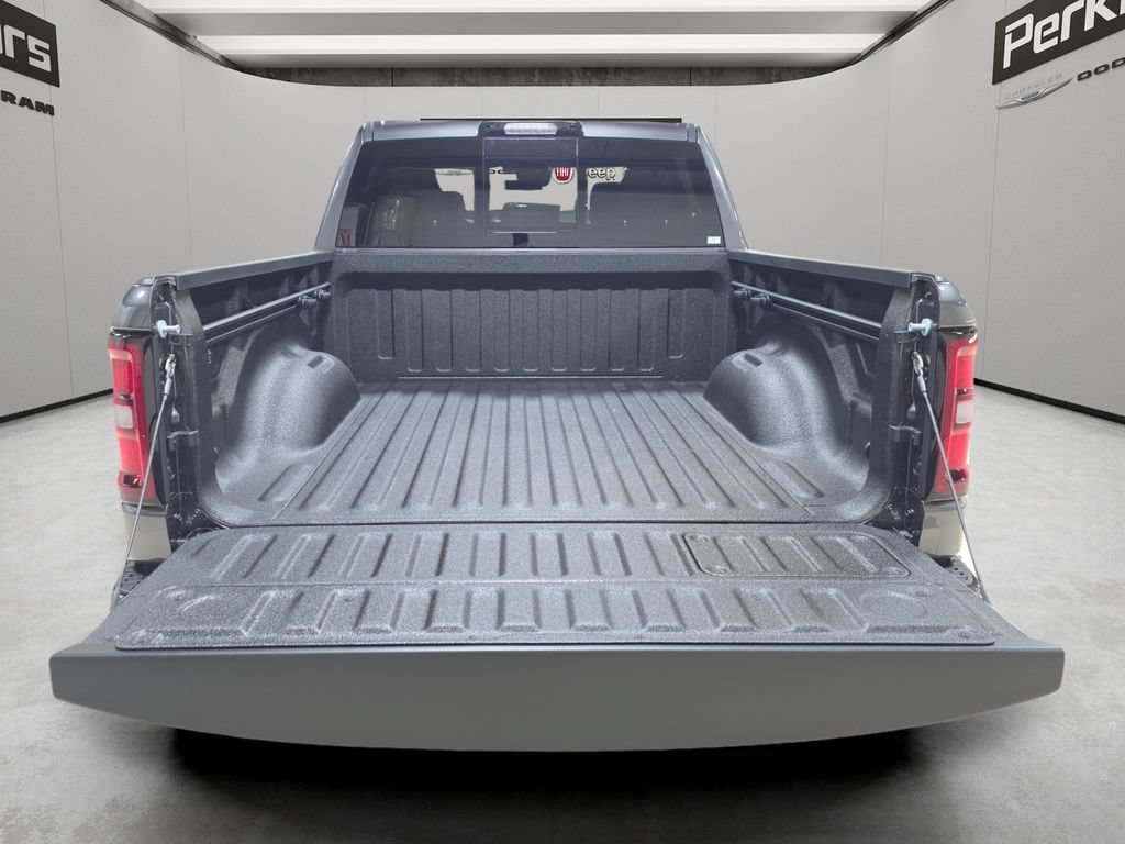 New 2027 RAM 1500 Laramie w/ Night Edition AWD/4WD image 27