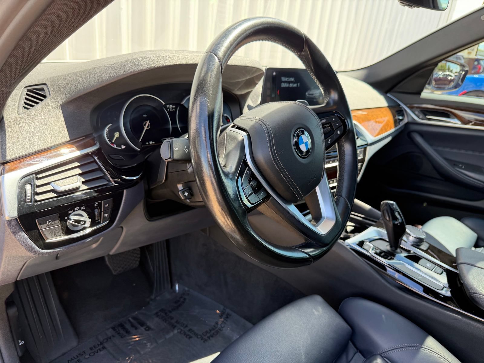 Used 2017 BMW 530i w/ Driving Assistance Package RWD image 17