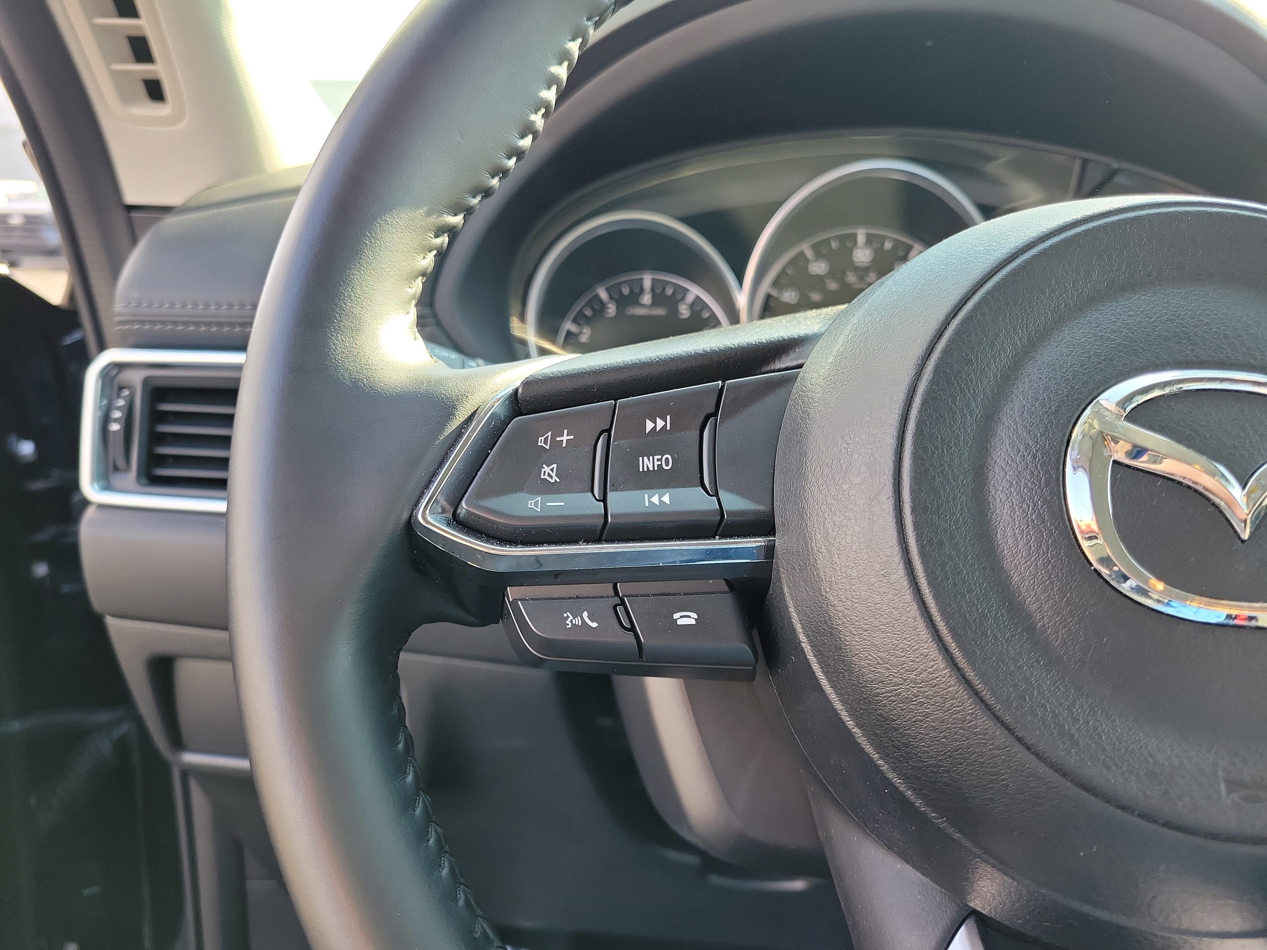 Used 2025 MAZDA CX-5 AWD 2.5 S w/ Select Package image 22