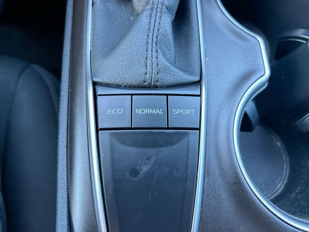 Used 2023 Toyota Camry LE FWD image 32