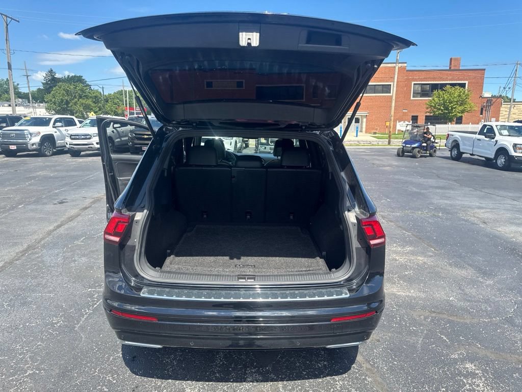 Used 2021 Volkswagen Tiguan SE R-Line AWD/4WD image 43