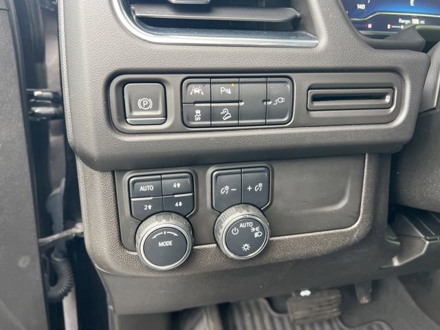 Used 2022 Chevrolet Suburban Z71 image 10