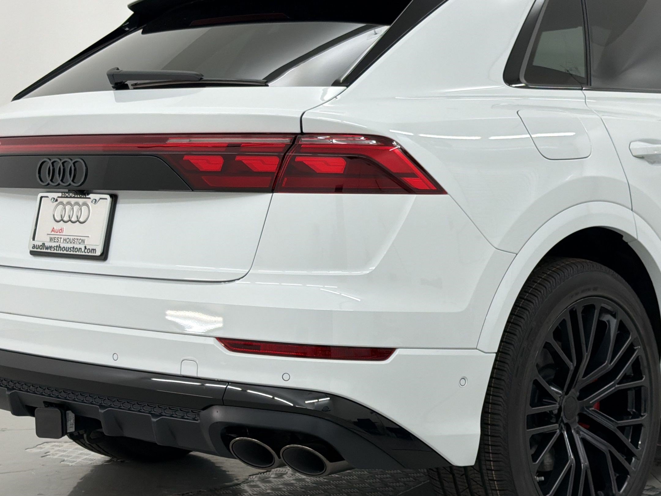 New 2026 Audi SQ8 Prestige AWD/4WD image 25