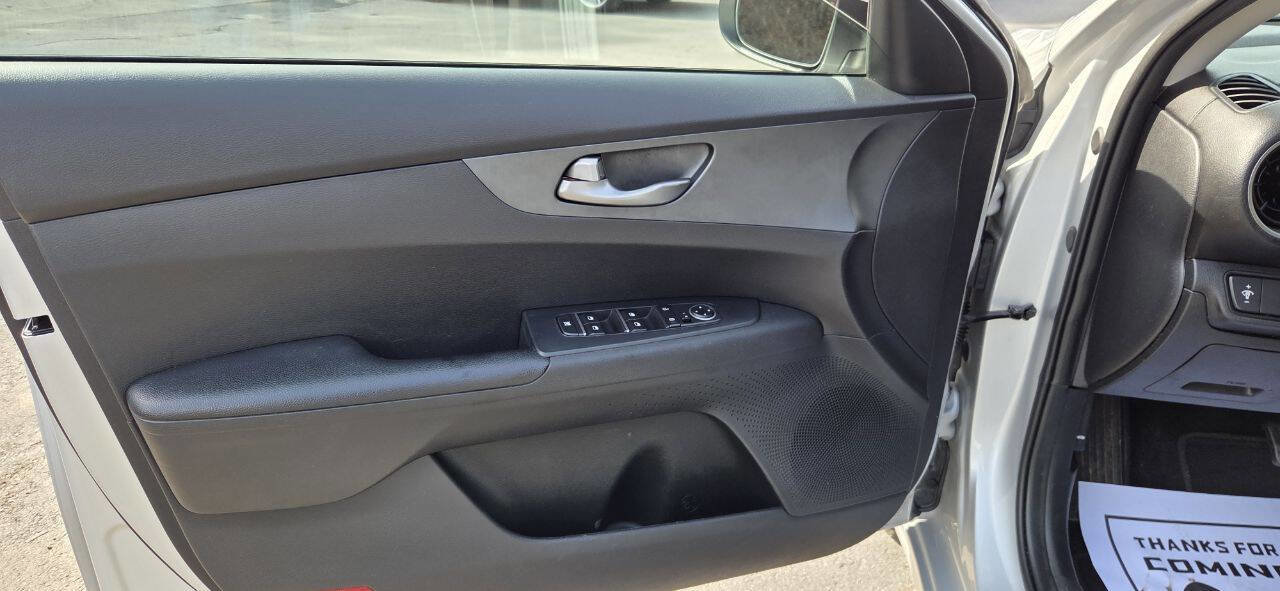 Used 2021 Kia Forte LXS image 11