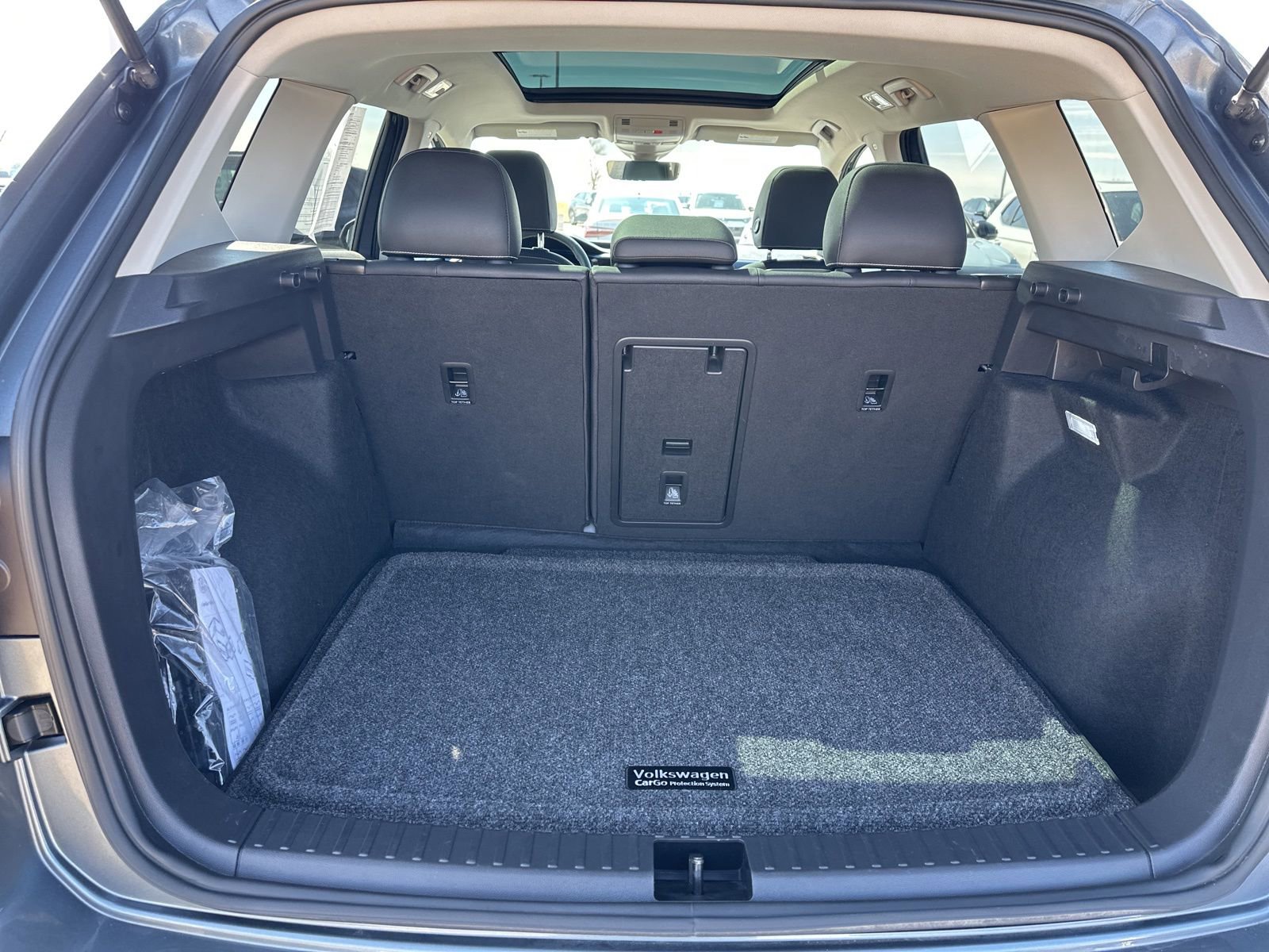 Certified 2024 Volkswagen Taos SE w/ Panoramic Sunroof Package image 26