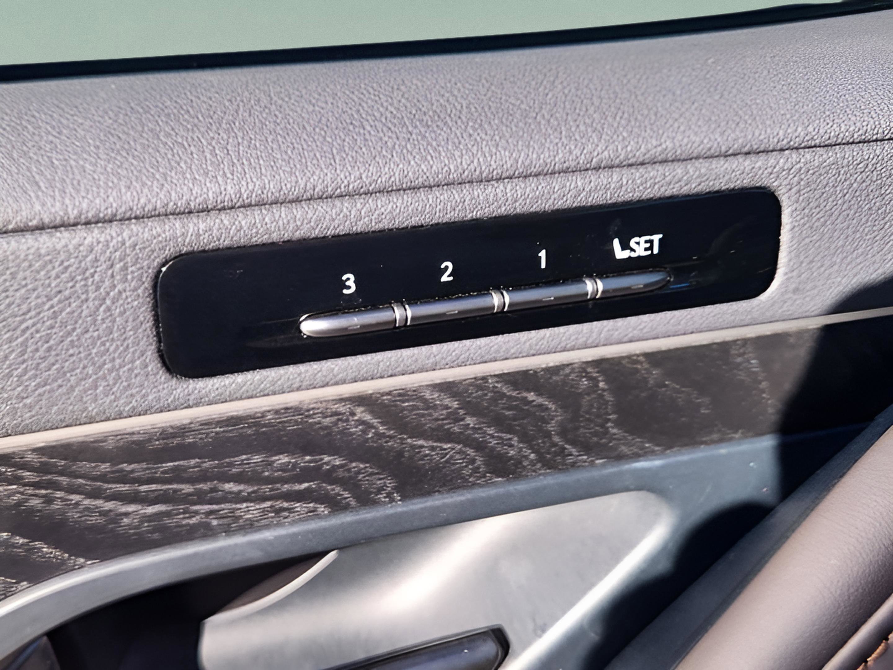 Used 2024 Lexus LX 600 4WD w/ Appearance Package image 80