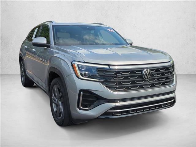 Used 2024 Volkswagen Atlas Cross Sport SEL R-Line AWD/4WD image 3