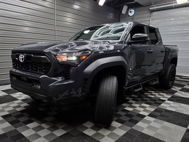 Used 2024 Toyota Tacoma TRD Off-Road w/ TRD Off Road Upgrade Package AWD/4WD image 43