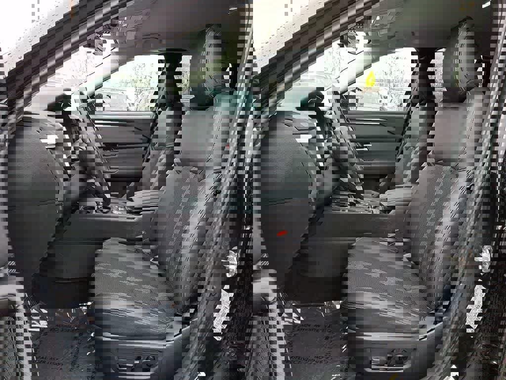 Used 2025 MAZDA CX-50 AWD 2.5 S w/ Preferred Package image 13