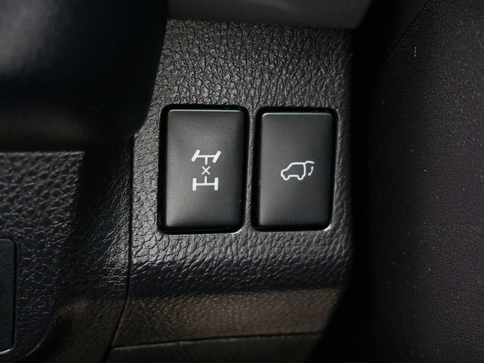 Used 2018 Toyota RAV4 Limited w/ All Weather Liner Package AWD/4WD image 28