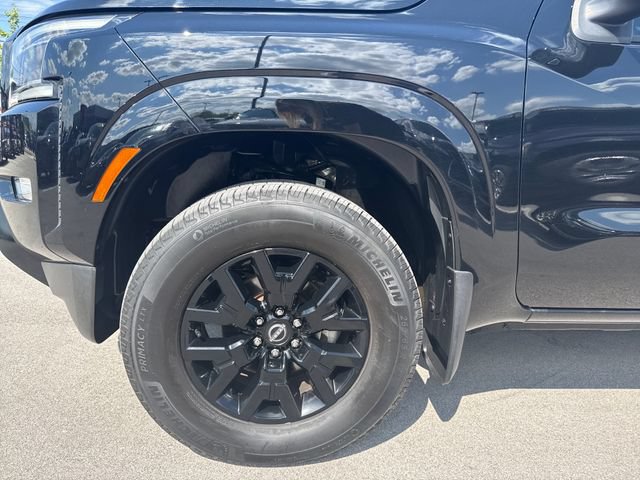 Certified 2023 Nissan Frontier SV w/ Midnight Edition Package AWD/4WD image 11