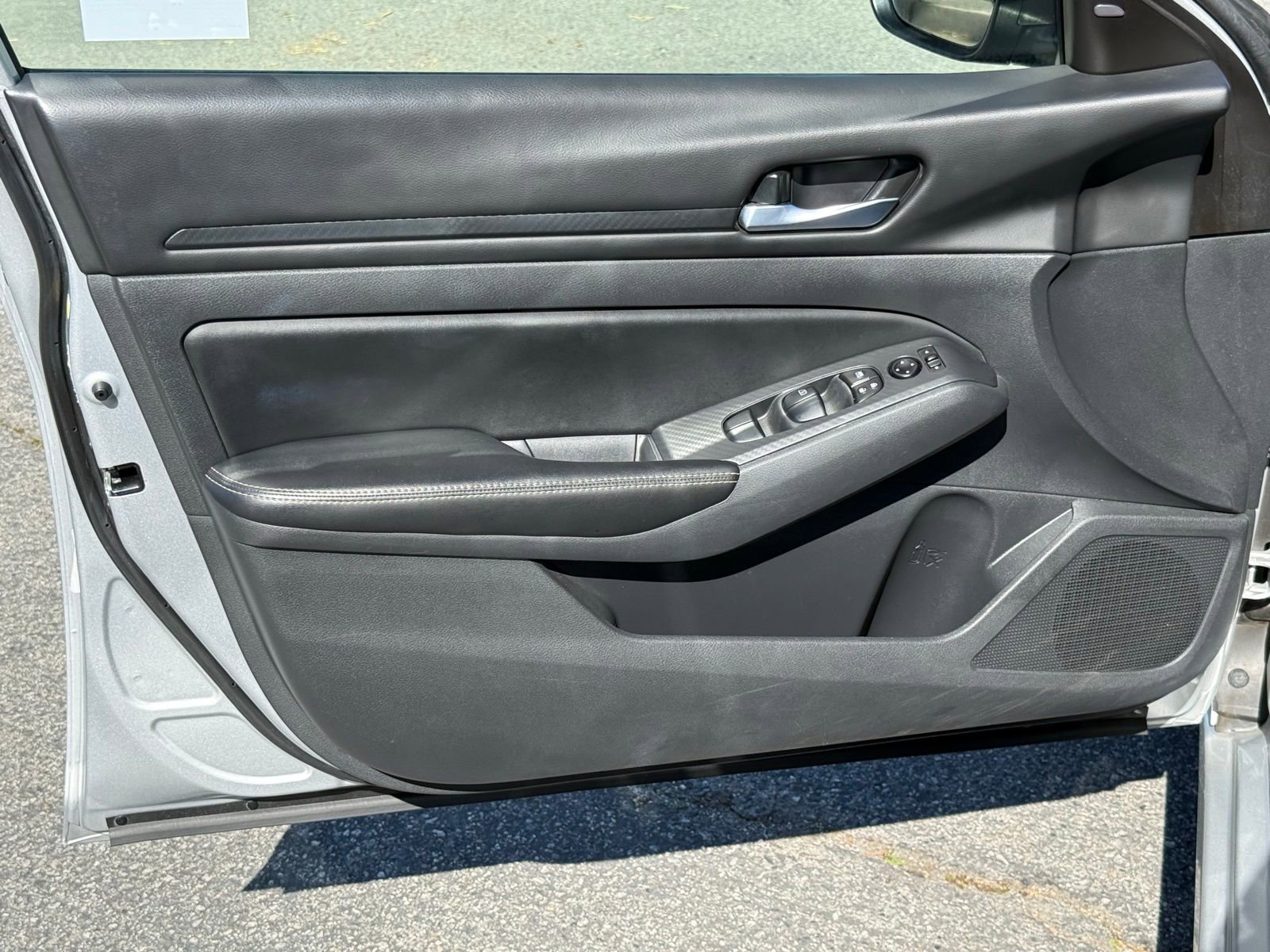 Used 2024 Nissan Altima 2.5 SV image 20