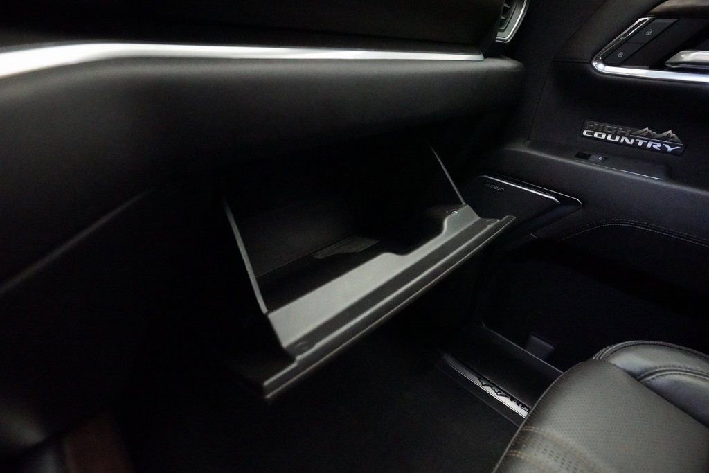 Certified 2023 Chevrolet Silverado 1500 High Country w/ Technology Package image 28