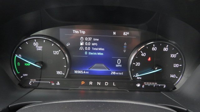 Certified 2022 Ford Escape SE w/ SE Sport Appearance Package image 28