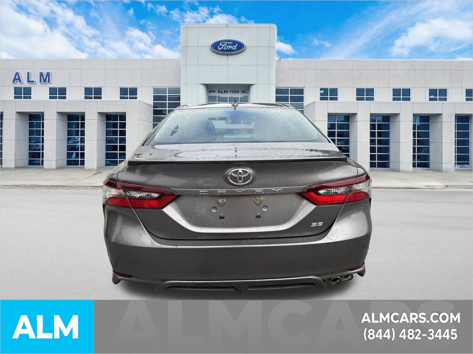 Used 2022 Toyota Camry SE w/ Convenience Package FWD image 9