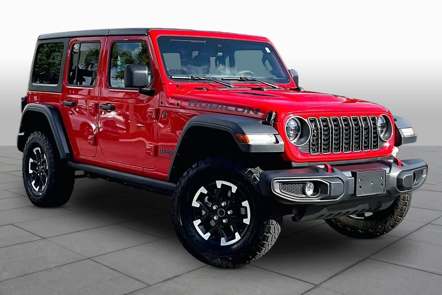 Used 2025 Jeep Wrangler Unlimited Rubicon AWD/4WD image 3