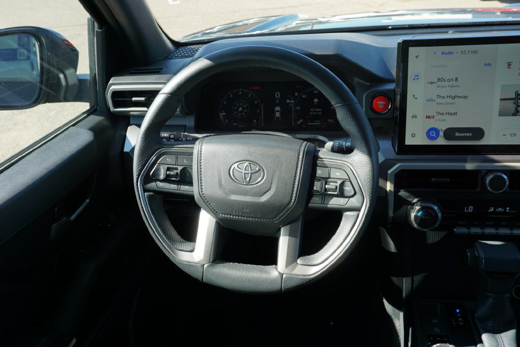 Used 2025 Toyota Tacoma TRD Off-Road AWD/4WD image 13