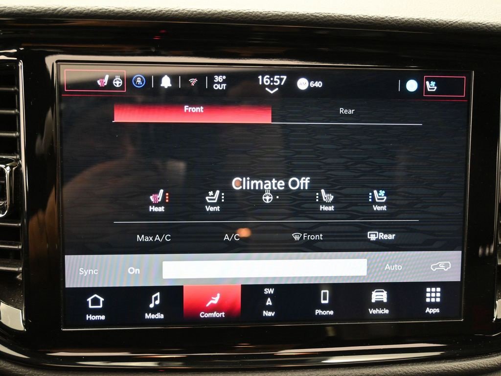 Used 2024 Dodge Durango GT image 26