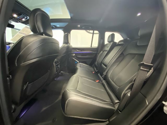 Used 2022 Jeep Grand Cherokee Overland image 15