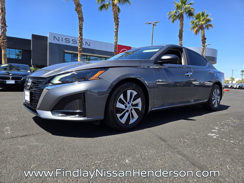 Used 2025 Nissan Altima 2.5 S FWD image 2