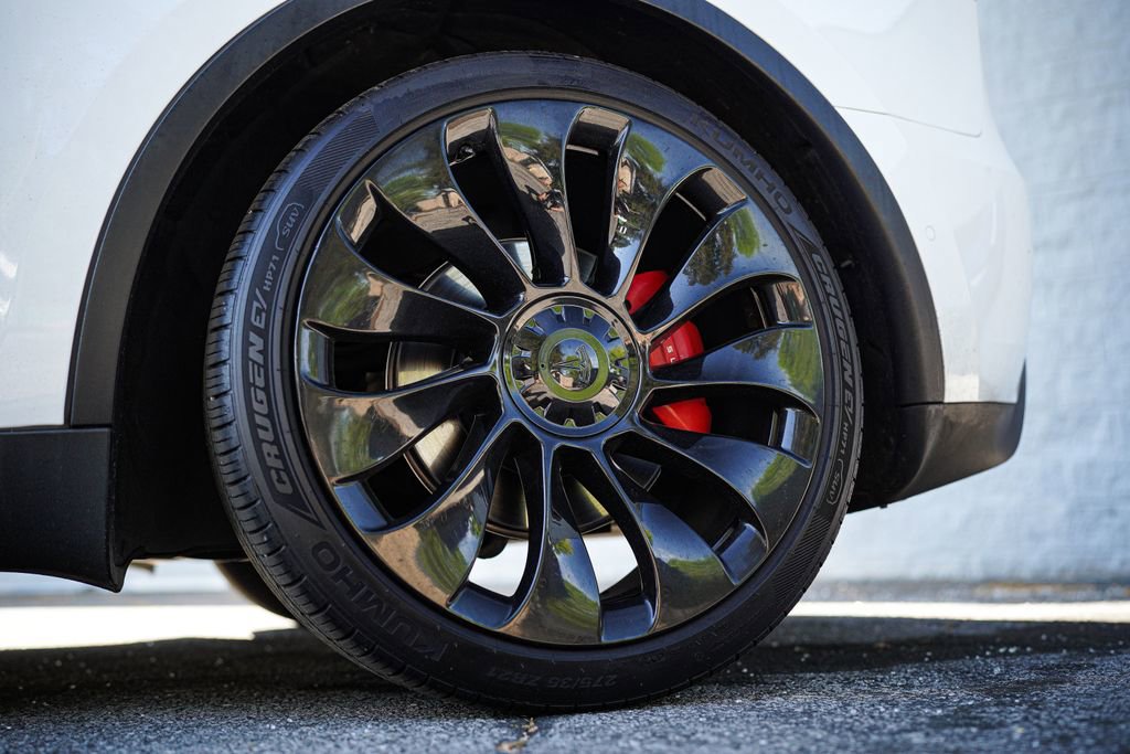 Used 2022 Tesla Model Y Performance image 19