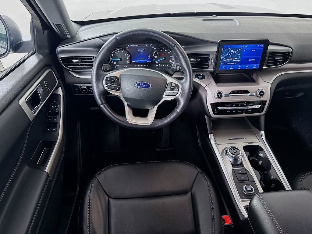 Certified 2023 Ford Explorer XLT w/ Equipment Group 202A image 5