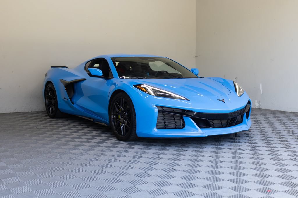 Used 2024 Chevrolet Corvette Z06 RWD image 6