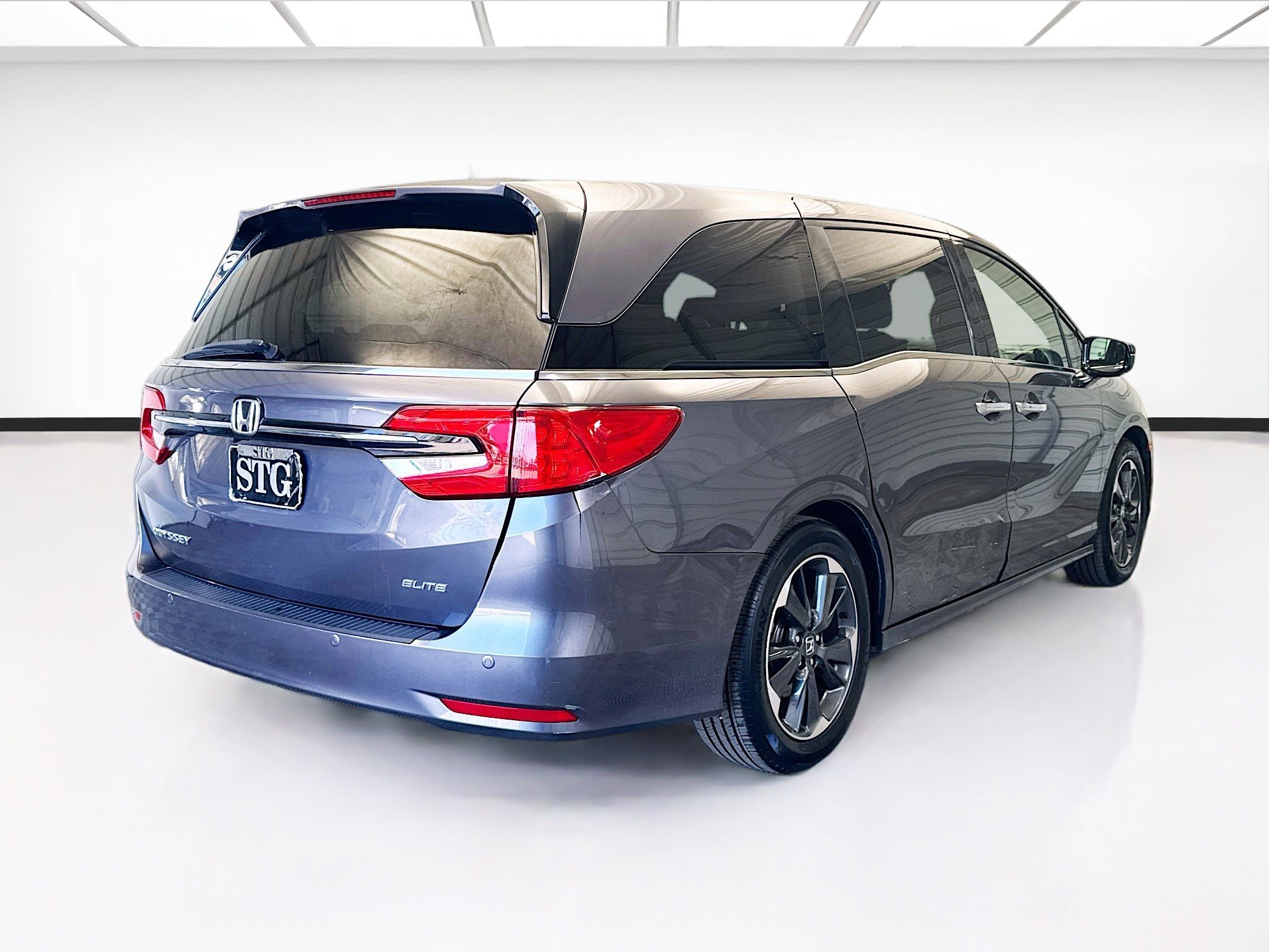 Used 2022 Honda Odyssey Elite image 4