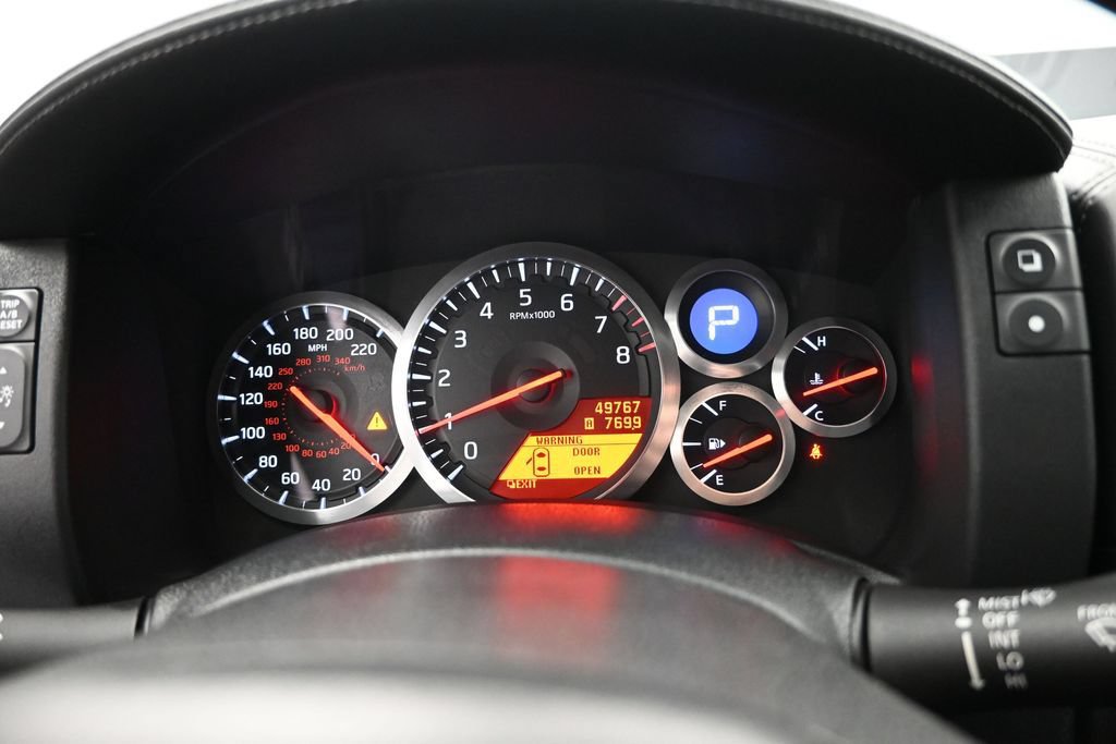 Used 2011 Nissan GT-R Premium AWD/4WD image 9