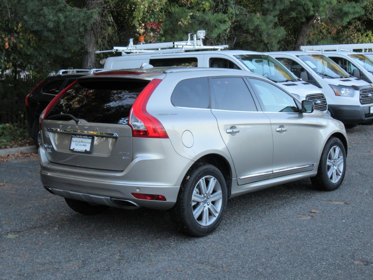 Used 2016 Volvo XC60 T6 Platinum AWD/4WD image 3
