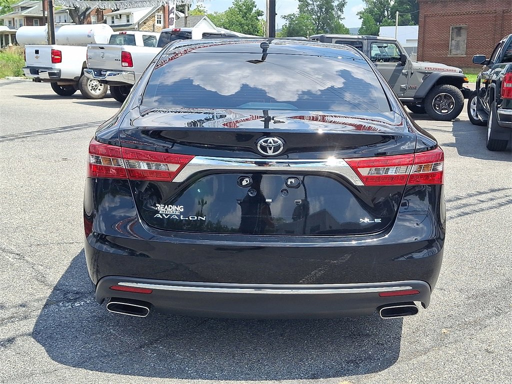 Used 2018 Toyota Avalon XLE Premium image 5