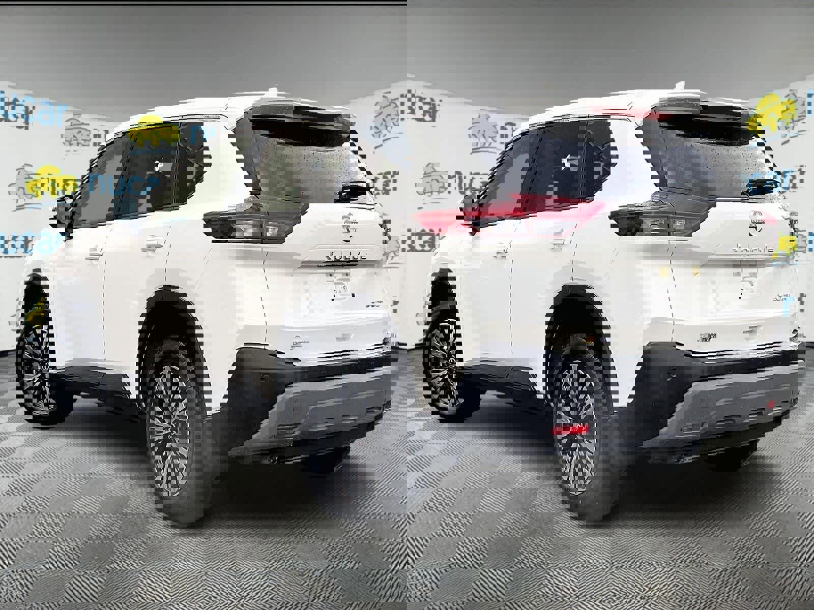 Used 2023 Nissan Rogue SV AWD/4WD image 4