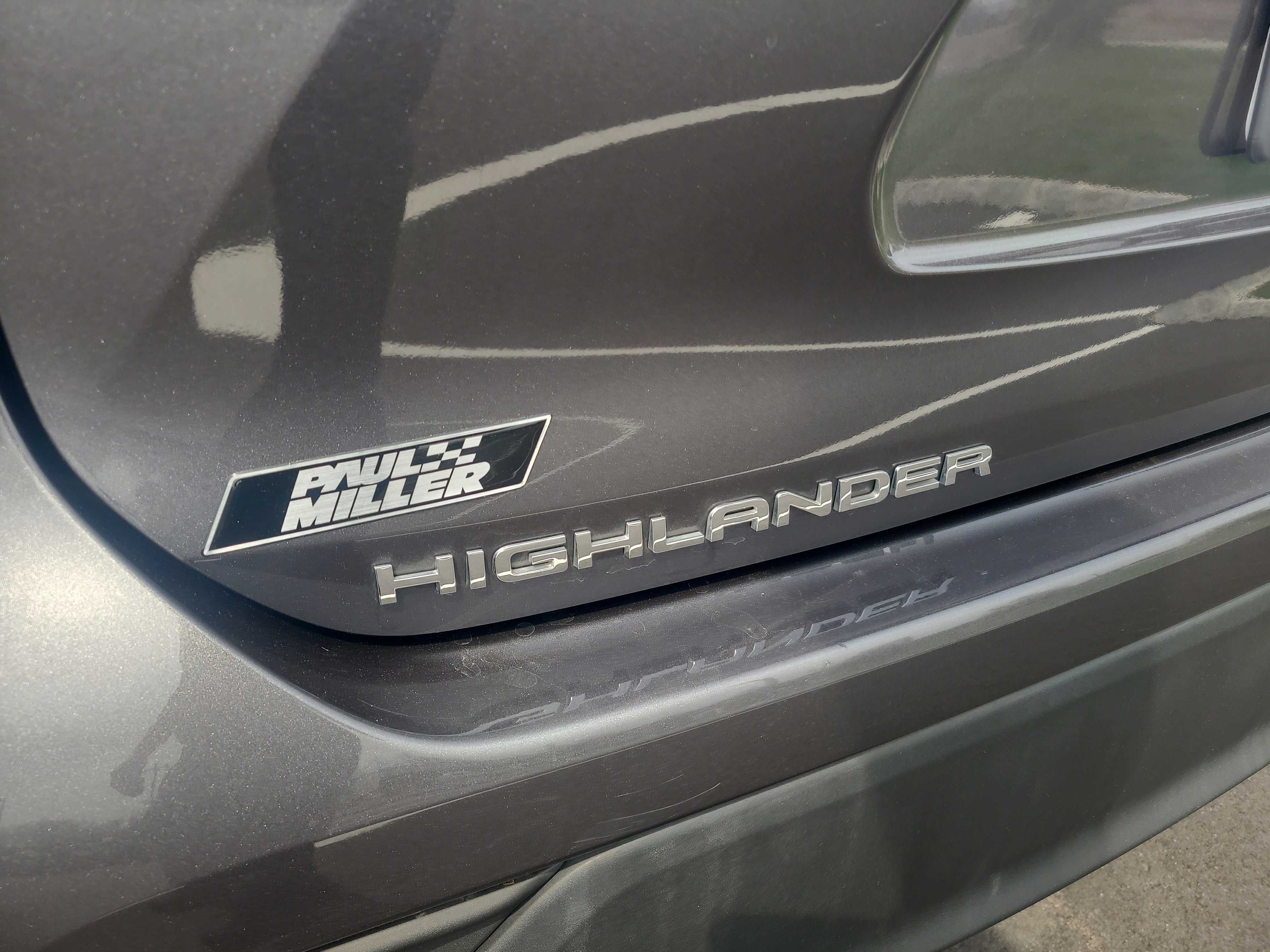 Used 2023 Toyota Highlander L AWD/4WD image 30